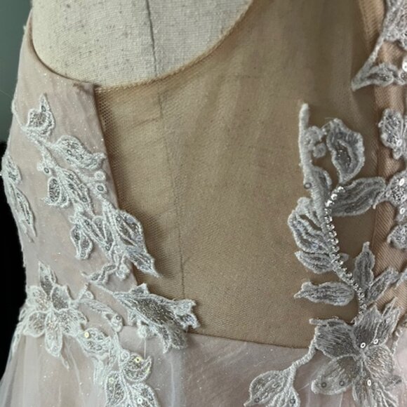 DB Studio David's Bridal Girl's Ivory Satin Tulle Flower Formal Dress Gown Sz 12 - Picture 8 of 16